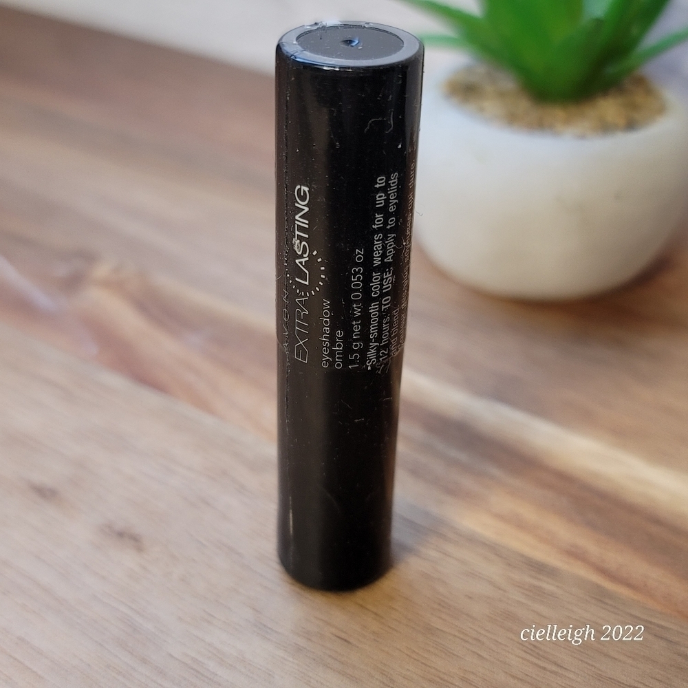 *4 for $25* Avon Extra Lasting Eyeshadow - Terracotta